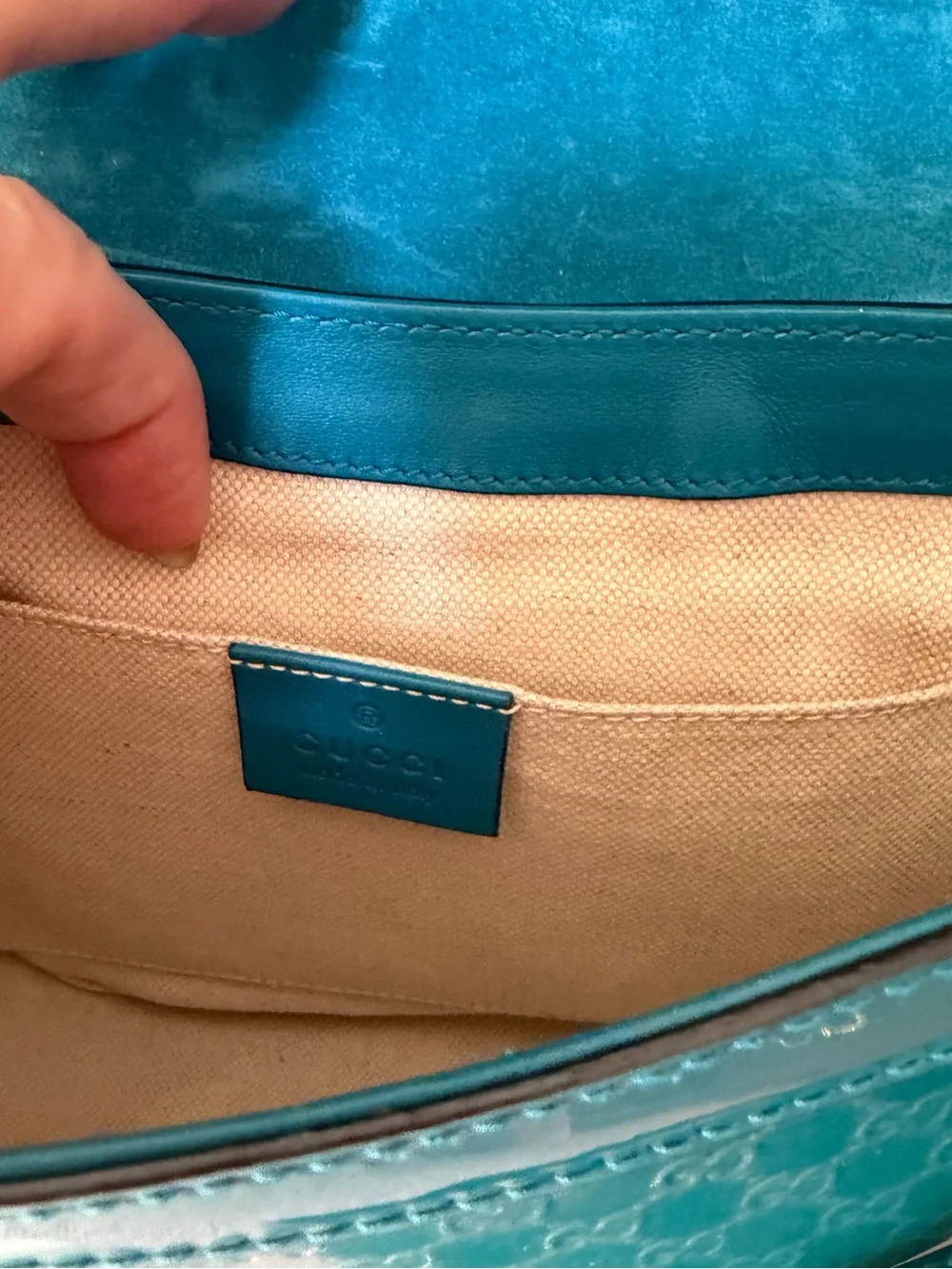 Gucci Microguccissima Crossbody Bag Micro - Picture 13 of 15